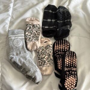 Pure Barre Black and Gray Grip Socks Set
